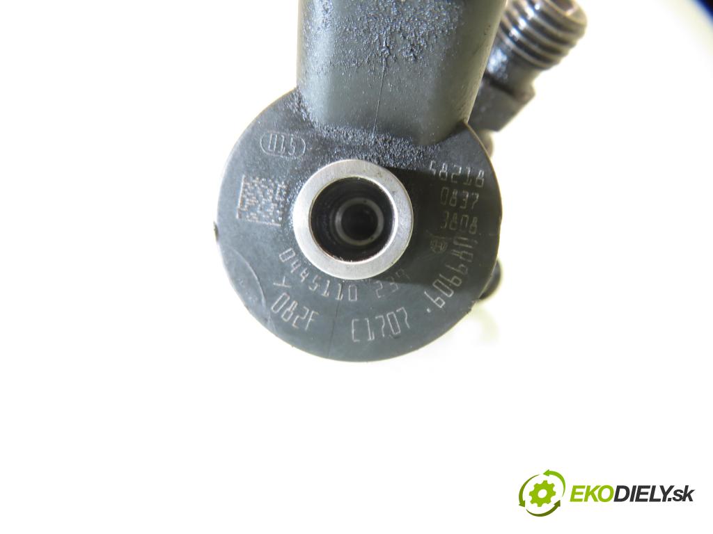 FORD FOCUS II (DA_, HCP) HB 2006 80,00 1.6 TDCi 109 - G8DA 1560,00 vstrekovač 0445110239 (Vstrekovač paliva)