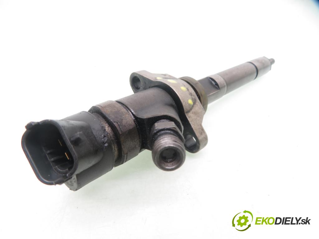 FORD FOCUS II (DA_, HCP) HB 2006 80,00 1.6 TDCi 109 - G8DA 1560,00 vstřikovač 0445110239 (Vstřikovač paliva)