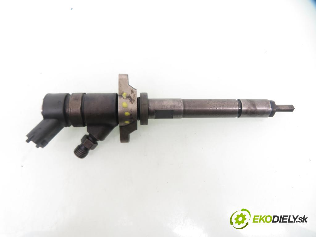 FORD FOCUS II (DA_, HCP) HB 2006 80,00 1.6 TDCi 109 - G8DA 1560,00 vstřikovač 0445110239 (Vstřikovač paliva)