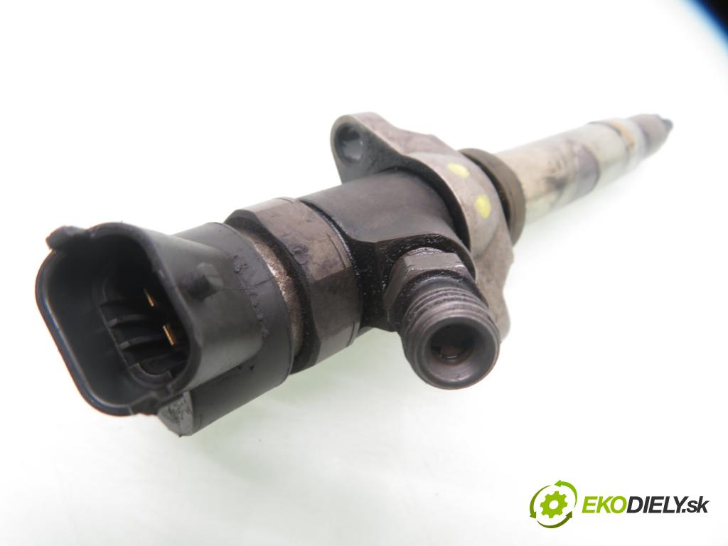 FORD FOCUS II (DA_, HCP) HB 2006 80,00 1.6 TDCi 109 - G8DA 1560,00 vstrekovač 0445110239 (Vstrekovač paliva)