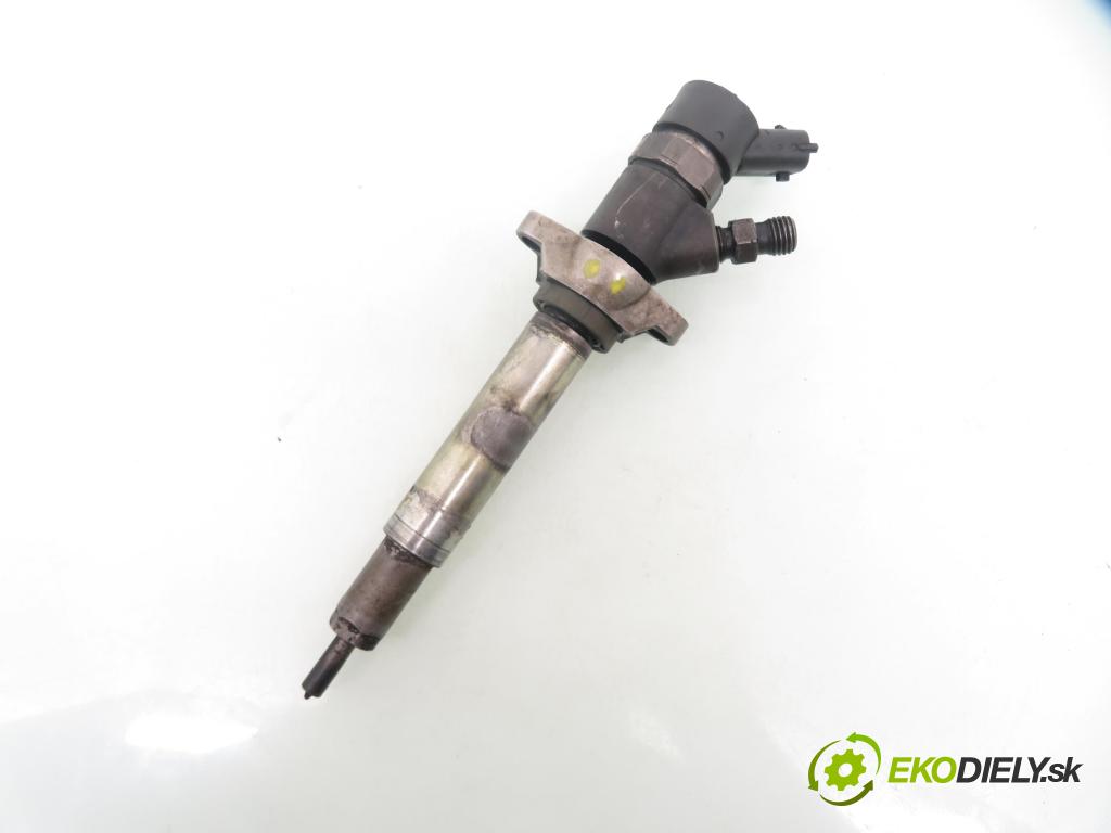 FORD FOCUS II (DA_, HCP) HB 2006 80,00 1.6 TDCi 109 - G8DA 1560,00 vstrekovač 0445110239 (Vstrekovač paliva)