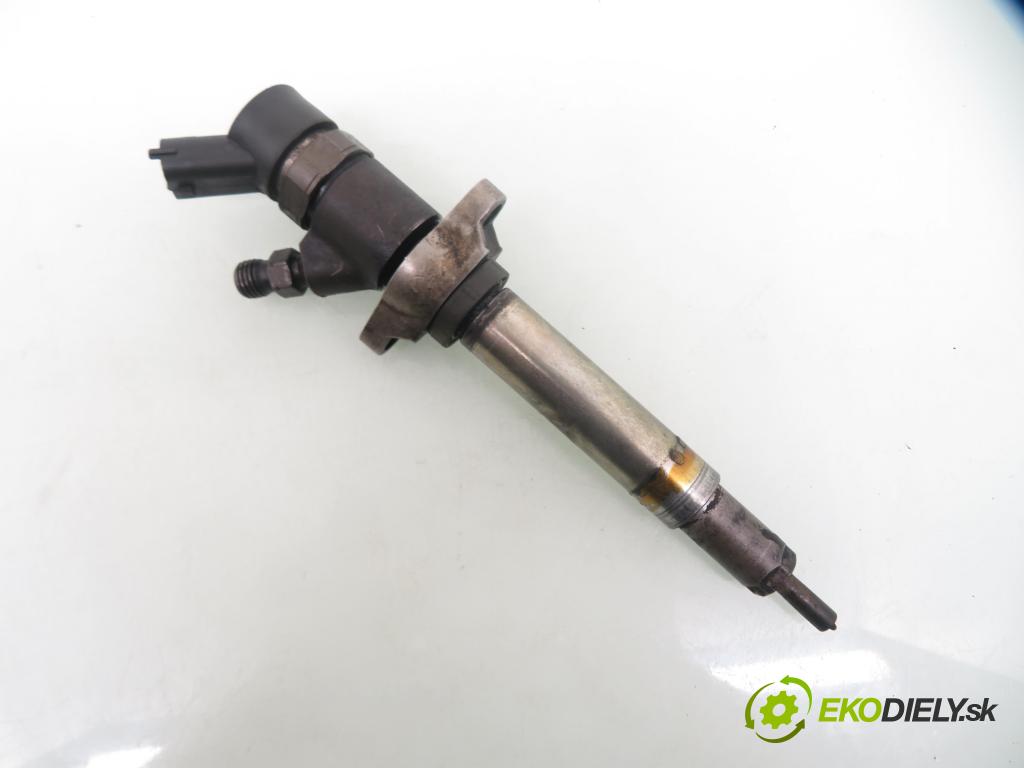 FORD FOCUS II (DA_, HCP) HB 2006 80,00 1.6 TDCi 109 - G8DA 1560,00 vstrekovač 0445110239 (Vstrekovač paliva)