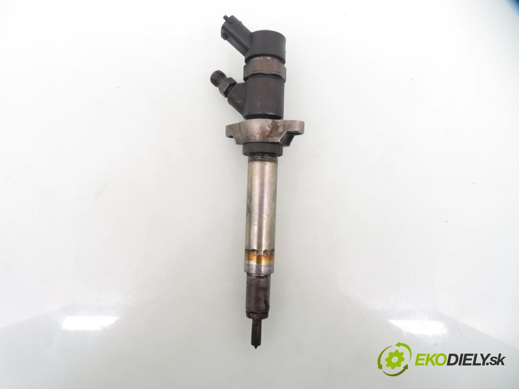 FORD FOCUS II (DA_, HCP) HB 2006 80,00 1.6 TDCi 109 - G8DA 1560,00 vstrekovač 0445110239 (Vstrekovač paliva)