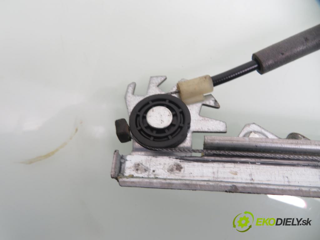 CHRYSLER VOYAGER IV (RG, RS) VAN 2007 128,00 3.3 - EGA 3301,00 Mechanizmus okien D239907