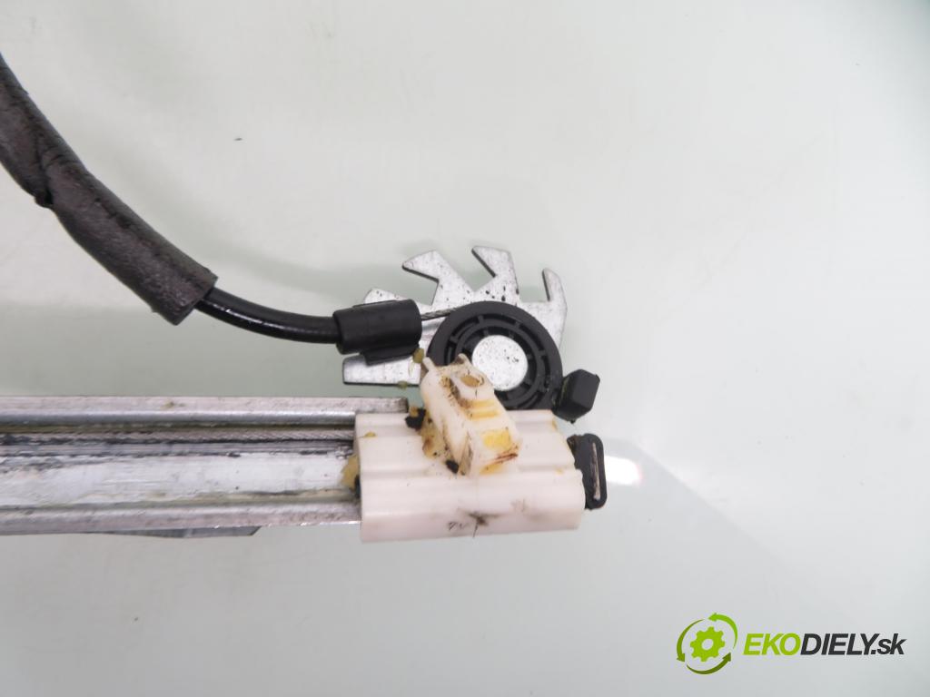 CHRYSLER VOYAGER IV (RG, RS) VAN 2007 128,00 3.3 - EGA 3301,00 Mechanizmus okien D239907