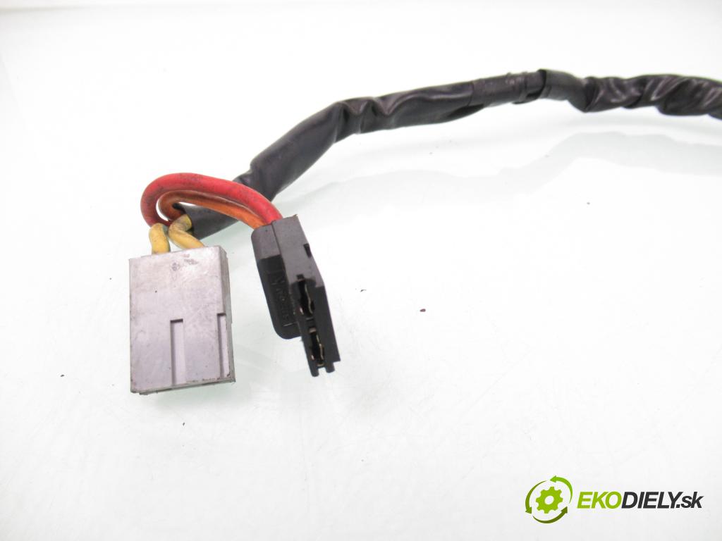 RENAULT LAGUNA I (B56_, 556_) LIFTBACK 1996 69,00 1.8 - F3P 674 1783,00 spinačka / imobilizéra IMMO / Riadiaca jednotka S113717115 ; 7700102294 ; 7793297637