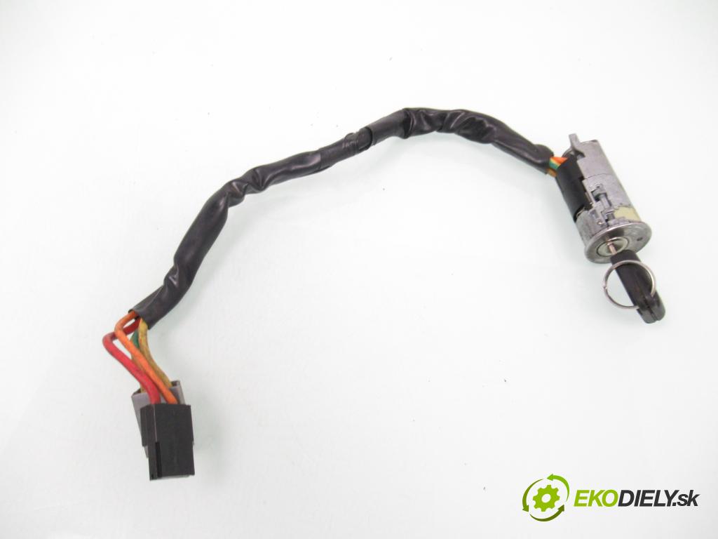 RENAULT LAGUNA I (B56_, 556_) LIFTBACK 1996 69,00 1.8 - F3P 674 1783,00 spínačka / imobilizéra IMMO / řídící jednotka S113717115 ; 7700102294 ; 7793297637