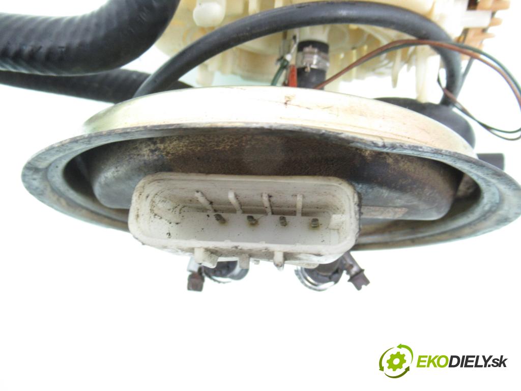 OPEL CORSA B (S93) HB 1996 33,00 1.2 i - 12 NZ 1195,00 Pumpa paliva 90412300