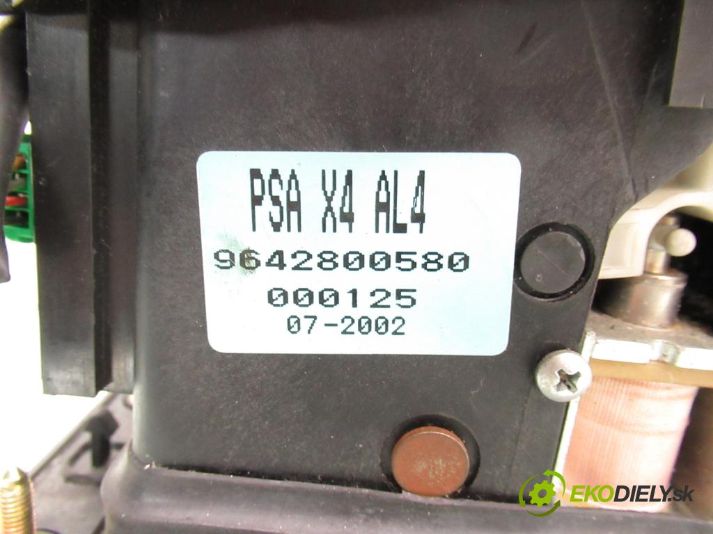 CITROEN C5 I (DC_) LIFTBACK 2002 100,00 2.0 16V (DCRFNC, DCRFNF) - RFN (EW10J4) 1997,00 ZVEDÁK: 9642800580