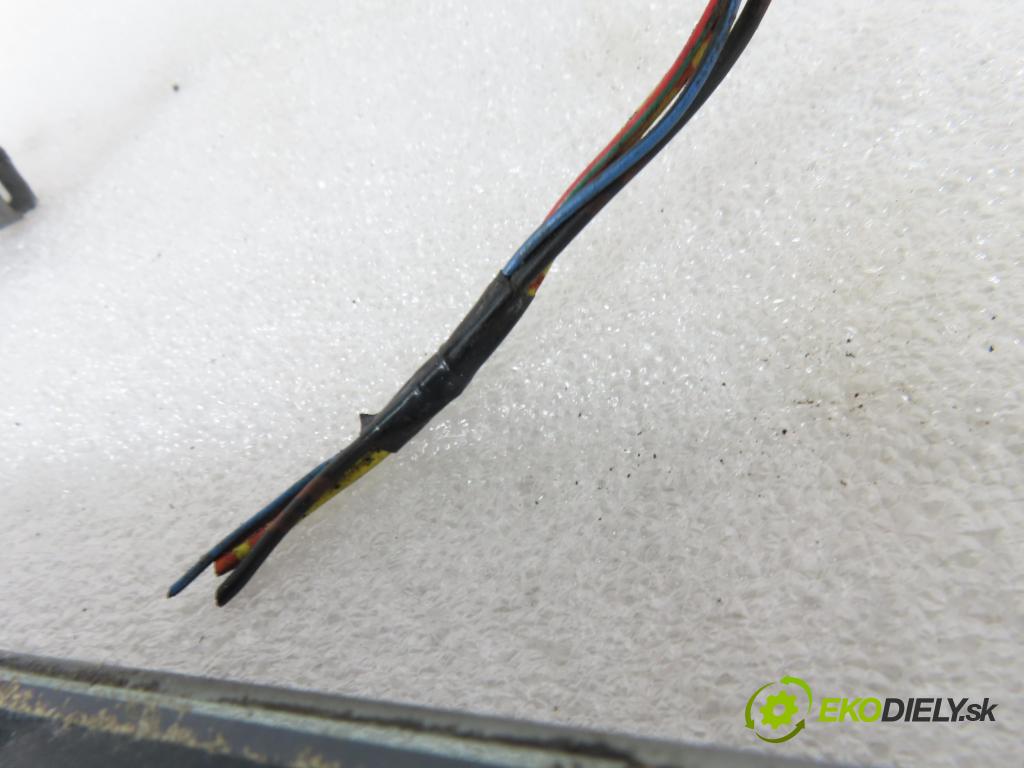 HONDA CR-V I (RD) SUV 1998 94,00 2.0 16V 4WD (RD1, RD3) - B20B3 1972,00 Okno zadné kapota 