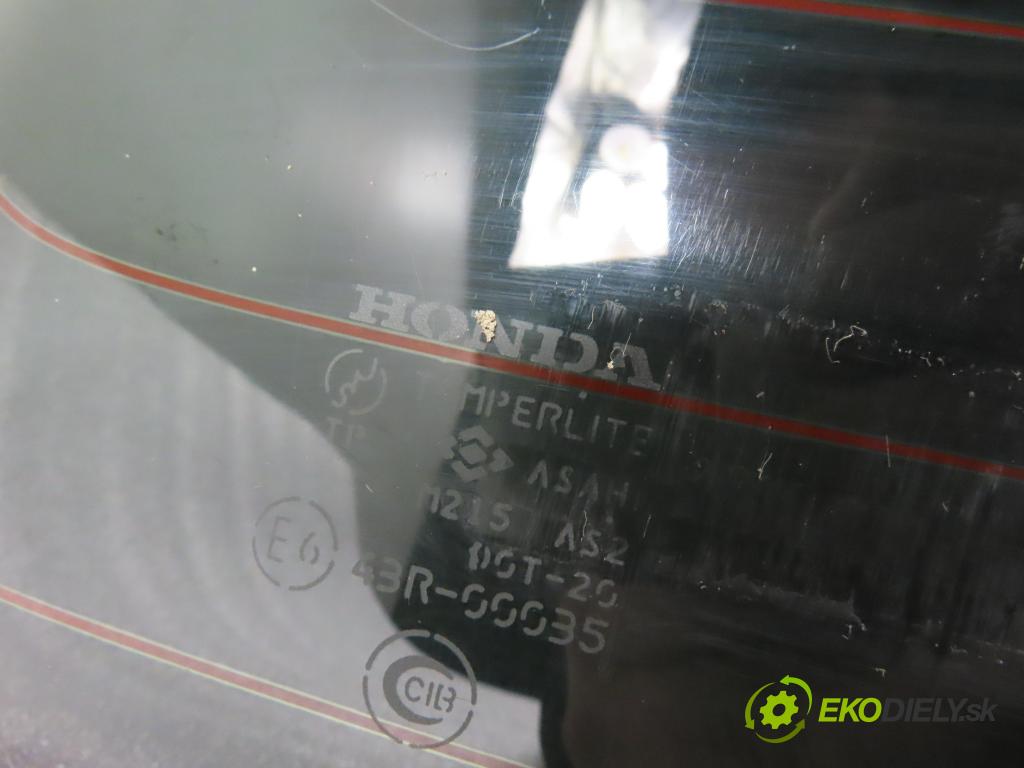 HONDA CR-V I (RD) SUV 1998 94,00 2.0 16V 4WD (RD1, RD3) - B20B3 1972,00 Okno zadné kapota