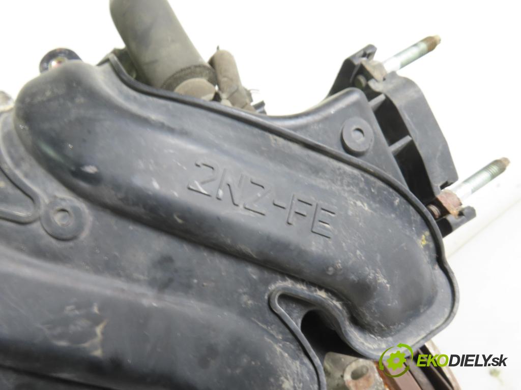 TOYOTA YARIS VERSO (_P2_) MINIVAN 2003 62,00 1.3 84 - 2NZ-FE 1299,00 Motor benz. 2NZFE