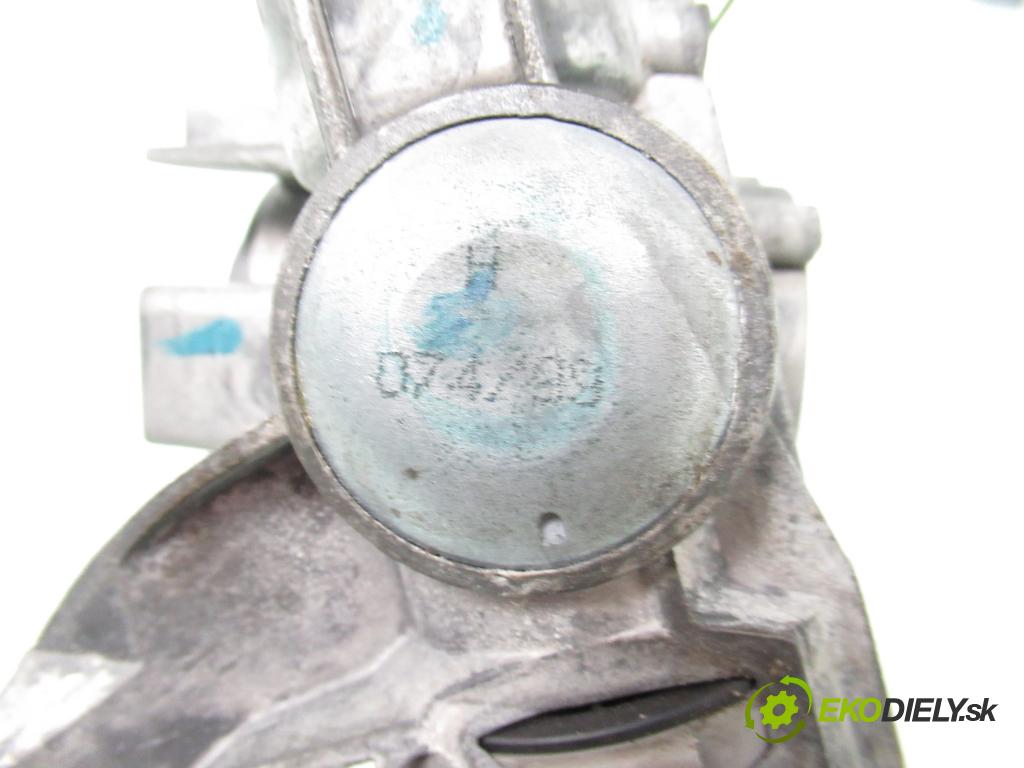 FORD FOCUS Turnier (DNW) KOMBI 2000 74,00 1.6 16V - FYDC 1596,00 spinačka / imobilizéra IMMO / Riadiaca jednotka 98AB12A650CXA ; 98AG148073AG ; 98AB10849CF