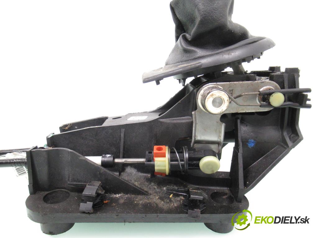 CITROEN C4 I (LC_) HB 2006 66,00 1.6 HDi - 9HX (DV6ATED4) 1560,00 ZVEDÁK: 9657303580