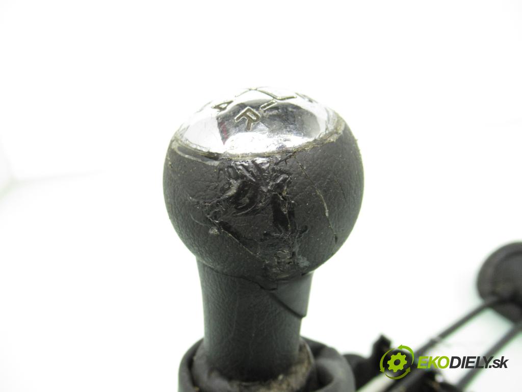 CITROEN C4 I (LC_) HB 2006 66,00 1.6 HDi - 9HX (DV6ATED4) 1560,00 ZVEDÁK: 9657303580