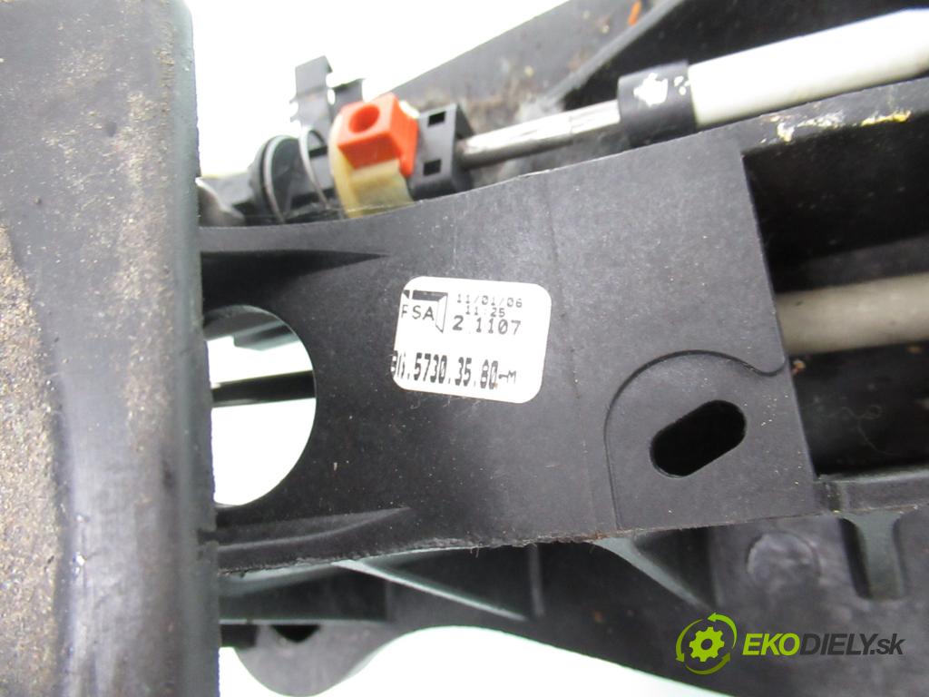 CITROEN C4 I (LC_) HB 2006 66,00 1.6 HDi - 9HX (DV6ATED4) 1560,00 ZVEDÁK: 9657303580