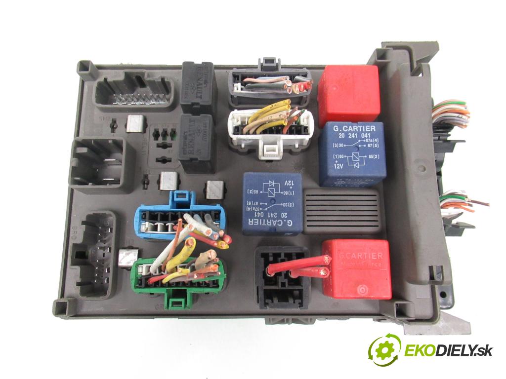 RENAULT LAGUNA II (BG0/1_) LIFTBACK 2001 79,00 1.6 16V (BG0A, BG0L) - K4M 714 1598,00 MODUL BSI 8200141163 ; 216543863H1 ; 8200148810