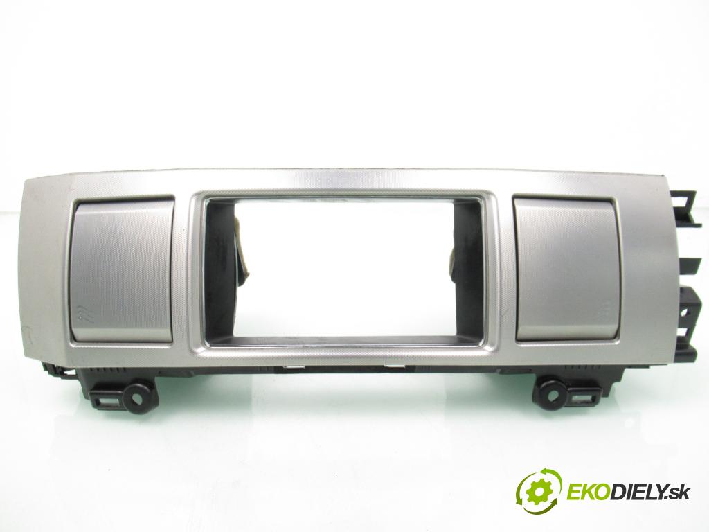 JAGUAR XF (X250) SEDAN 2012 0,00 2.2 D - 224DT 2179,00 Mriežky kúrenia CENTRUM: 6615001