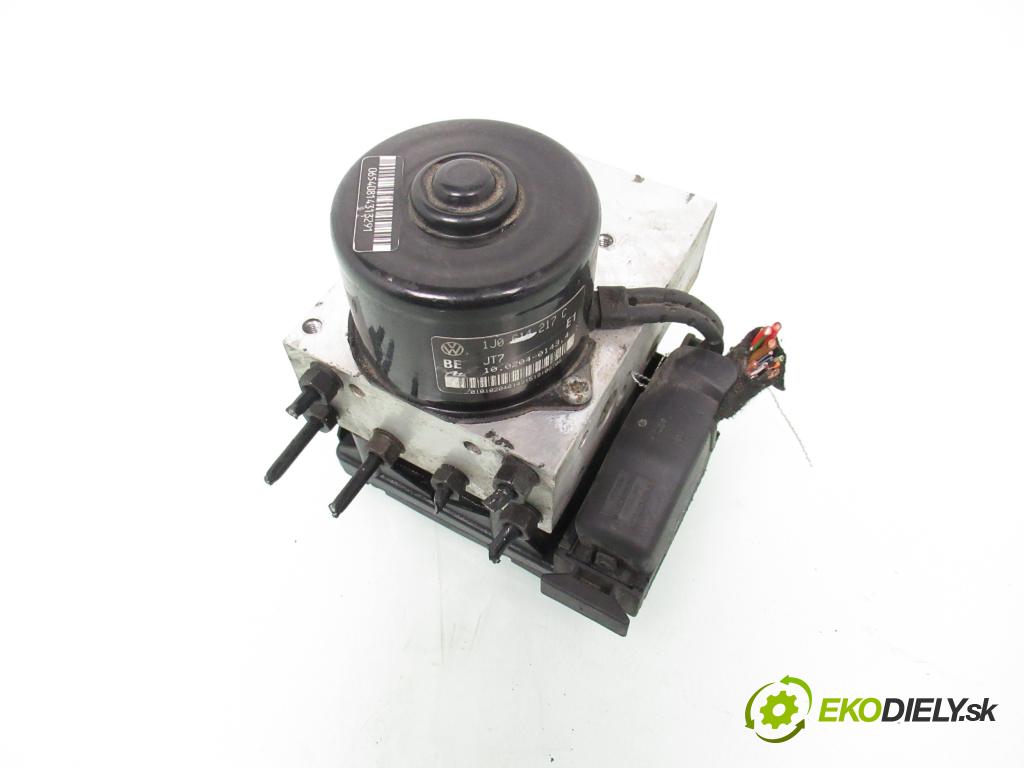 AUDI A3 (8L1) HB 1999 81,00 1.9 TDI 110 - AHF 1896,00 Pumpa ABS 1J0614217C ; 1J0907379H (Pumpa ABS)