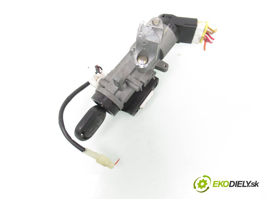 CHEVROLET LACETTI (J200) HB 2006 70,00 1.4 16V - F14D3 1399,00 spinačka 96456677 ; 5218101000 (Spínacia skrinka)