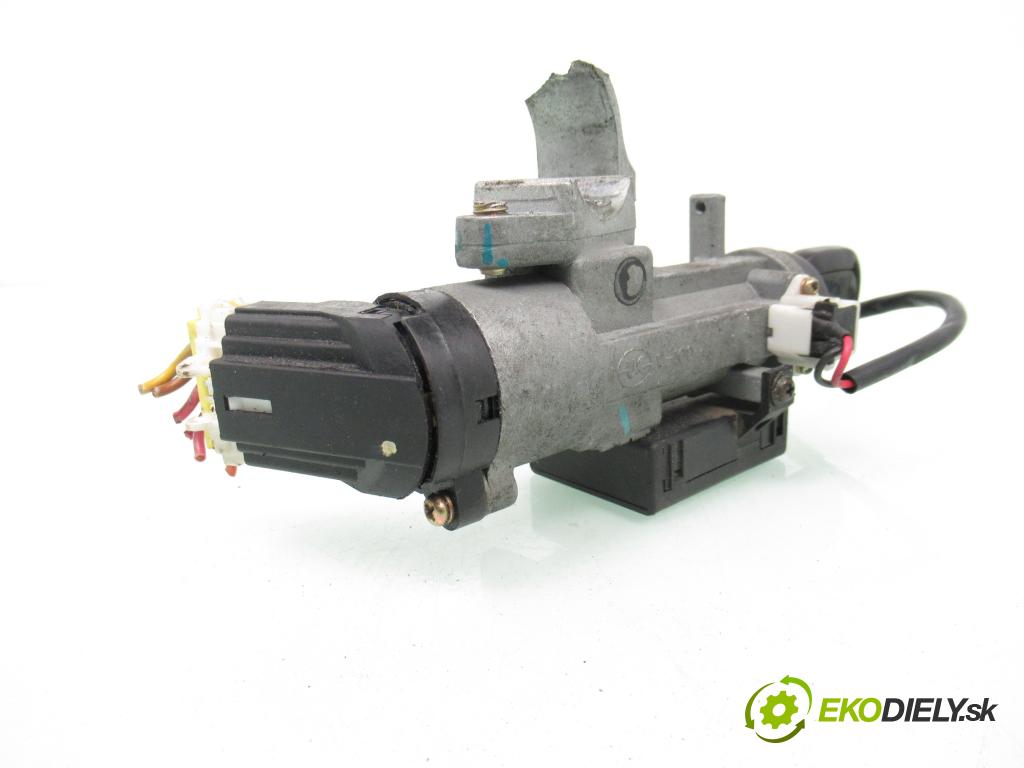 CHEVROLET LACETTI (J200) HB 2006 70,00 1.4 16V - F14D3 1399,00 spinačka 96456677 ; 5218101000 (Spínacia skrinka)