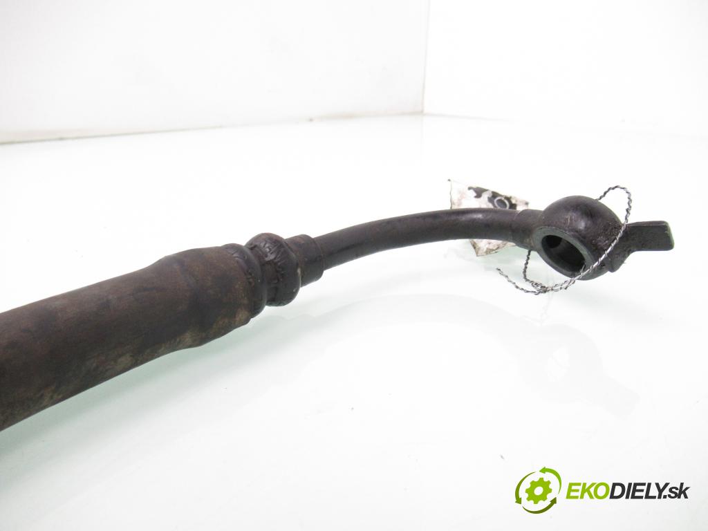 VW TRANSPORTER IV Skrzynia (70XA) FURGON 1996 50,00 1.9 TD 68 - ABL 1896,00 trubka / Rúra servočerpadlo