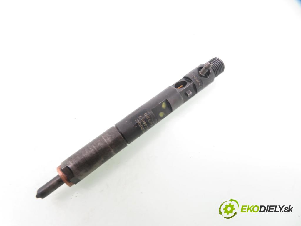 RENAULT KANGOO (KC0/1_) KOMBIVAN 2006 60,00 1.5 dCi 80 - K9K 702 1461,00 vstrekovač 8200240244 ; 8200049876 ; EJBR02101Z (Vstrekovač paliva)