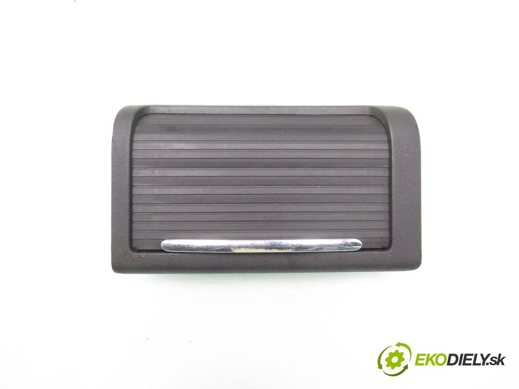 OPEL VECTRA C GTS (Z02) LIFTBACK 2003 90,00 1.8 16V 122 - Z 18 XE 1796,00 držák na nápoje 24423418 (Držák nápojů)