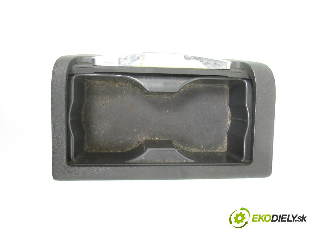 OPEL VECTRA C GTS (Z02) LIFTBACK 2003 90,00 1.8 16V 122 - Z 18 XE 1796,00 držák na nápoje 24423418 (Držák nápojů)