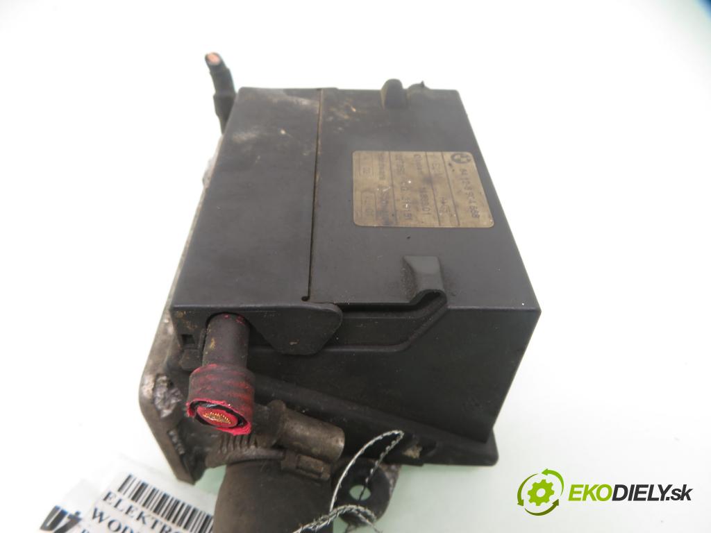 BMW 3 (E46) SEDAN 2002 110,00 320 d 150 - M47 D20 (204D4) 1995,00 vody 64126904668 ; W1E21M ; 02T050 (Ohřívání, ventilace)