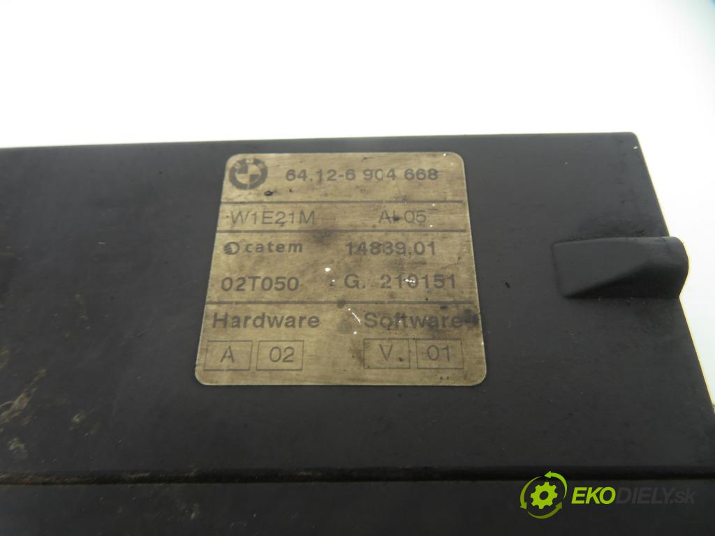 BMW 3 (E46) SEDAN 2002 110,00 320 d 150 - M47 D20 (204D4) 1995,00 vody 64126904668 ; W1E21M ; 02T050 (Ohřívání, ventilace)