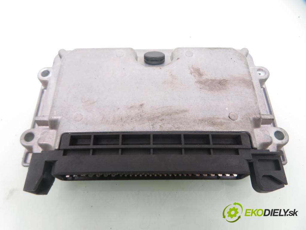 PEUGEOT 306 liftback (7A, 7C, N3, N5) SEDAN 1999 65,00 1.6 - NFZ (TU5JP) 1587,00 Riadiaca jednotka Motor 0261206160 ; 9635217480 ; 981120