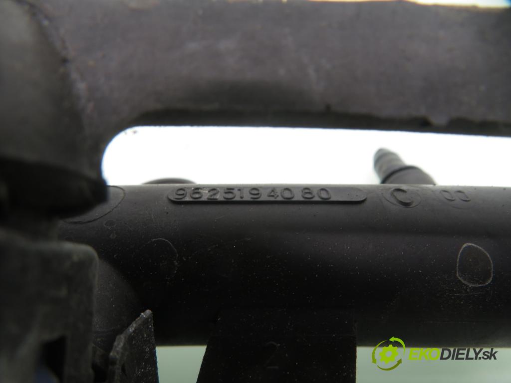 PEUGEOT 306 liftback (7A, 7C, N3, N5) SEDAN 1999 65,00 1.6 - NFZ (TU5JP) 1587,00 Lišta vstrekovacia 9625194080C ; 0280155794 (Vstrekovacia lišta)