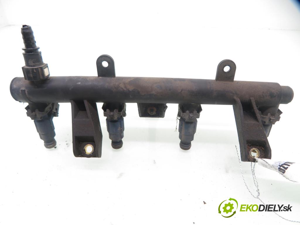 PEUGEOT 306 liftback (7A, 7C, N3, N5) SEDAN 1999 65,00 1.6 - NFZ (TU5JP) 1587,00 Lišta vstrekovacia 9625194080C ; 0280155794 (Vstrekovacia lišta)