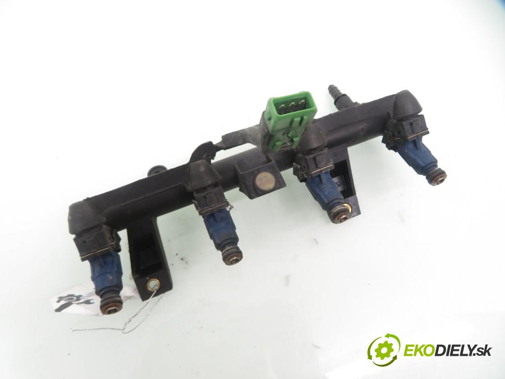 PEUGEOT 306 liftback (7A, 7C, N3, N5) SEDAN 1999 65,00 1.6 - NFZ (TU5JP) 1587,00 Lišta vstrekovacia 9625194080C ; 0280155794 (Vstrekovacia lišta)