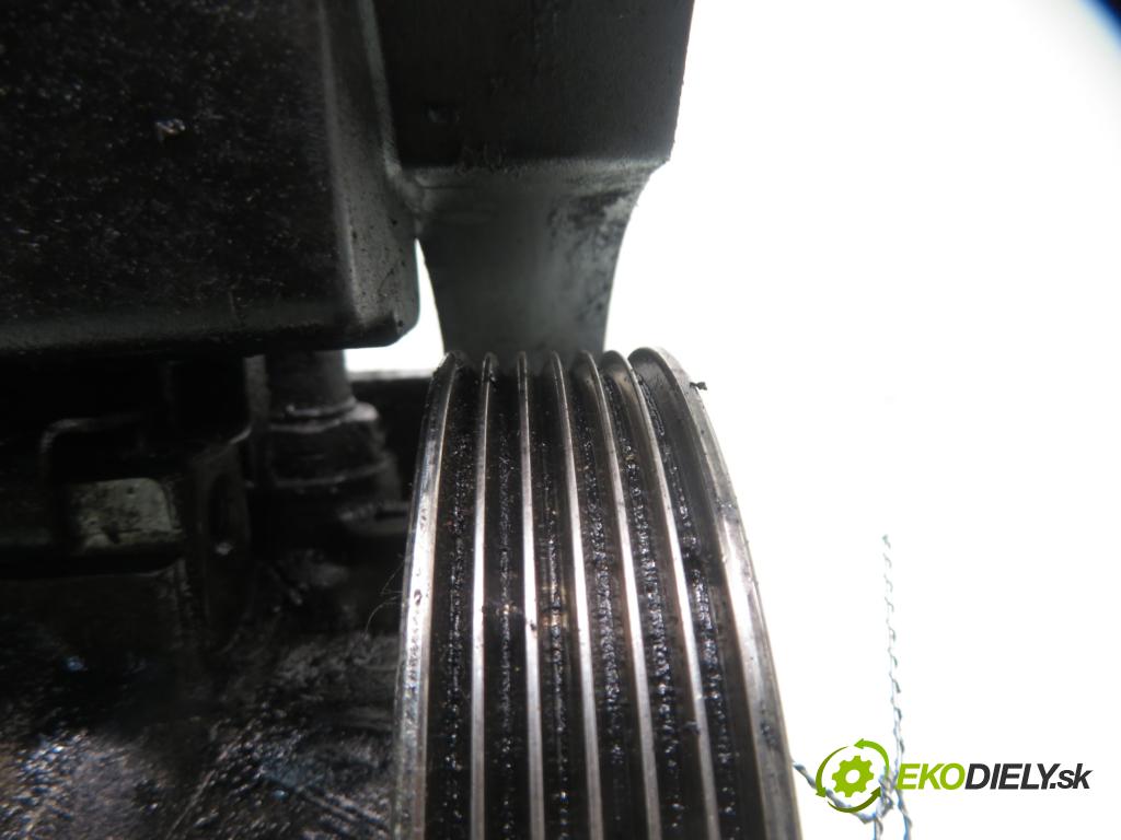 PEUGEOT 206 liftback (2A/C) HB 2001 51,00 1.9 D - WJY (DW8B) 1868,00 pumpa servočerpadlo 9638931980 ; 26079834QL (Servočerpadlo)