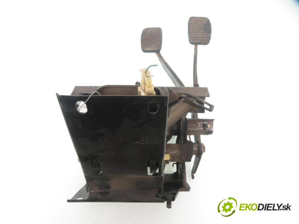 DAEWOO TICO (KLY3) HB 1997 35,00 0.8 48 - F8C 796,00 PEDALY: