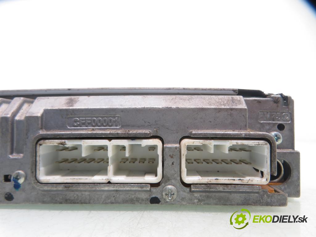 TOYOTA YARIS (_P1_) HB 2000 63,00 1.3 VVTi 86 - 2NZ-FE 1299,00 RADIO CD 861200D140