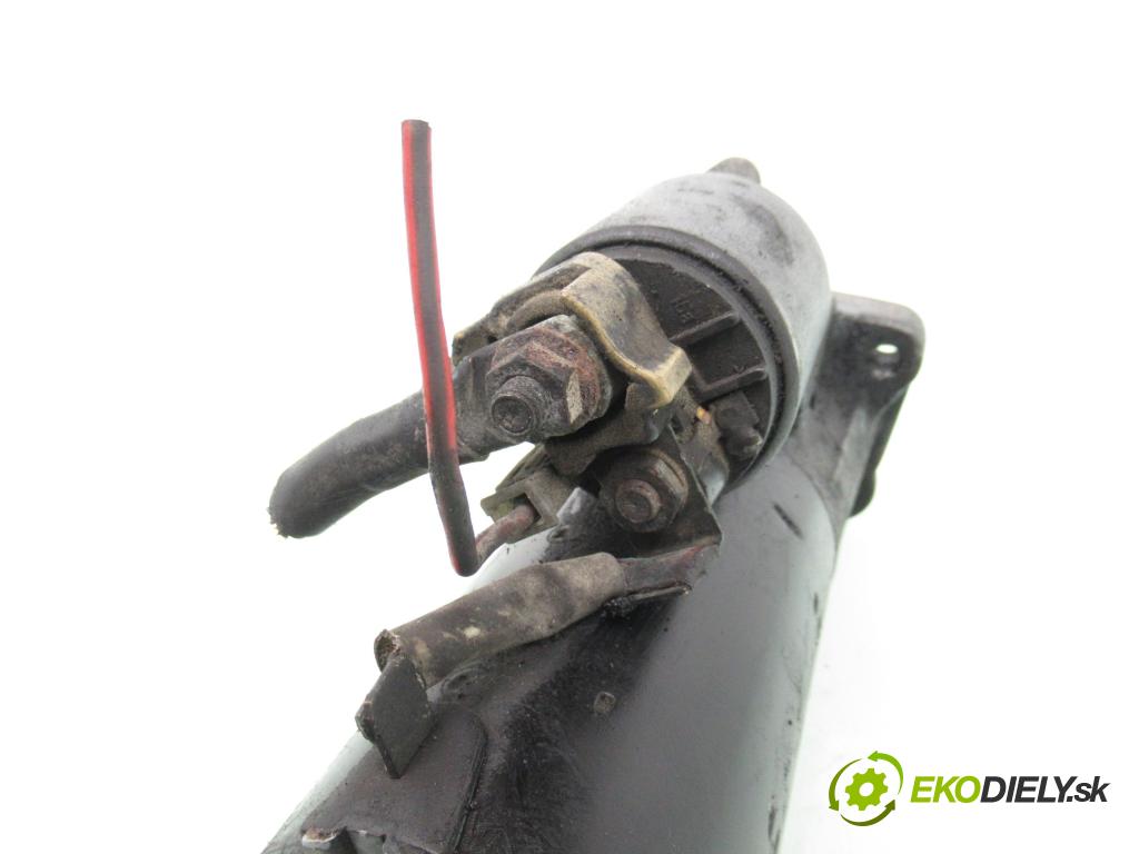 VW PASSAT B5 (3B2) SEDAN 1996 81,00 1.9 TDI - AVG 1896,00 startér 068911024H (Startér)