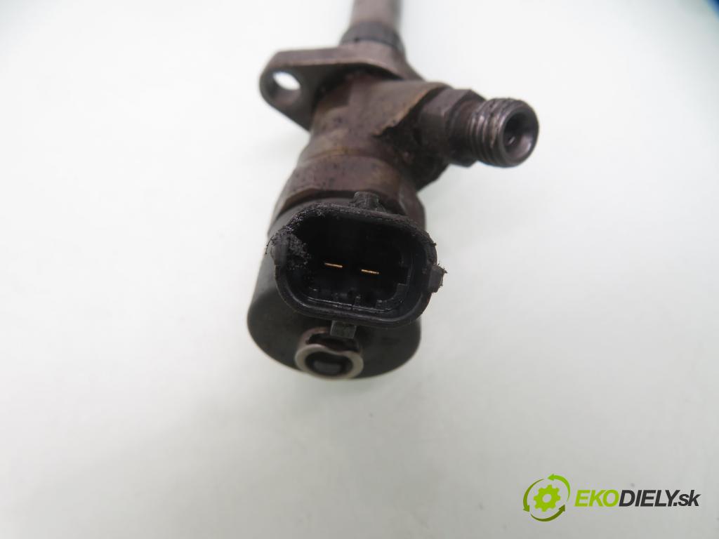 PEUGEOT 607 (9D, 9U) SEDAN 2001 98,00 2.2 HDI - 4HX (DW12TED4/FAP) 2179,00 vstrekovač 0445110036 ; 9637277980 (Vstrekovač paliva)