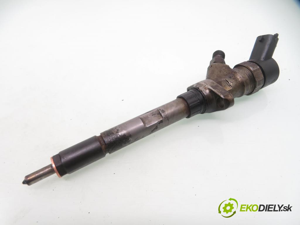 PEUGEOT 607 (9D, 9U) SEDAN 2001 98,00 2.2 HDI - 4HX (DW12TED4/FAP) 2179,00 vstrekovač 0445110036 ; 9637277980 (Vstrekovač paliva)