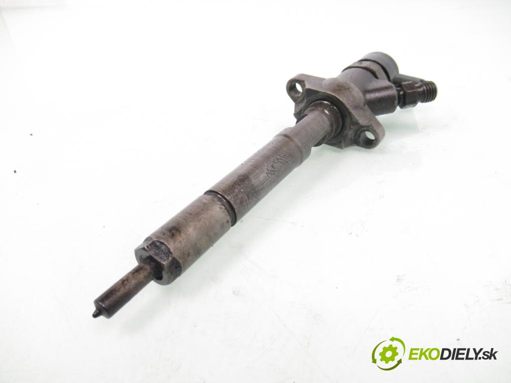 FORD FOCUS II (DA_, HCP) HB 2006 80,00 1.6 TDCi 109 - G8DA 1560,00 vstrekovač 0445110188 (Vstrekovač paliva)