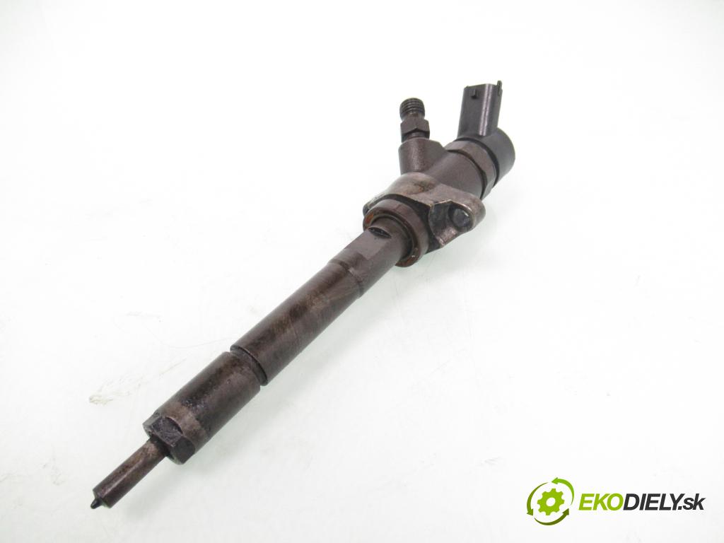 FORD FOCUS II (DA_, HCP) HB 2006 80,00 1.6 TDCi 109 - G8DA 1560,00 vstrekovač 0445110188 (Vstrekovač paliva)