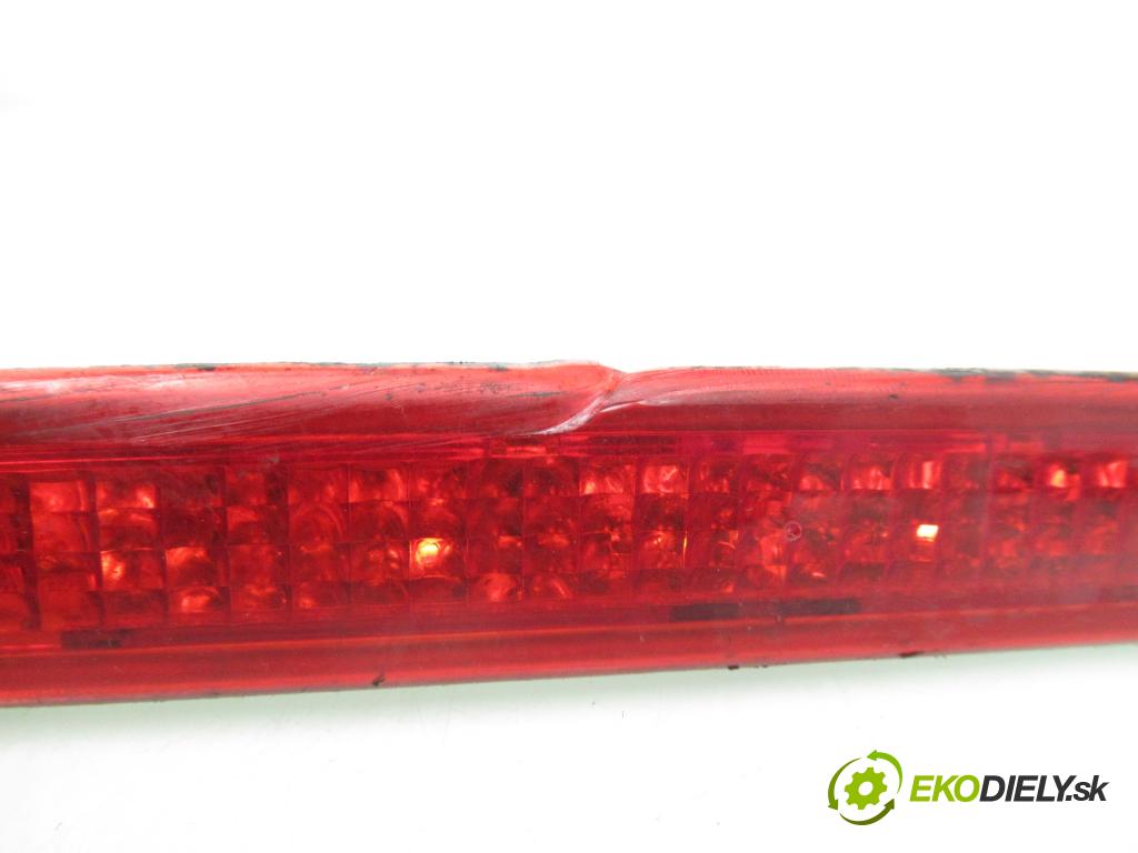 FIAT GRANDE PUNTO (199_) HB 2006 66,00 1.3 D Multijet 90 - 199 A3.000 1248,00 svetlo bŕzd 2122000407