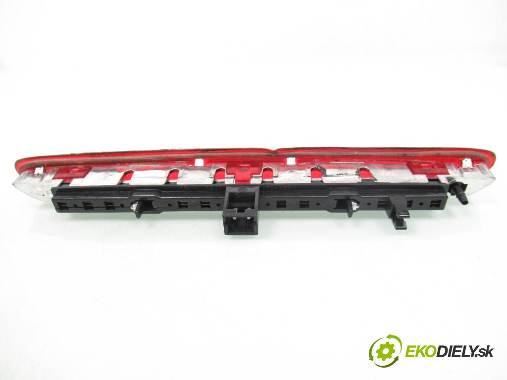 FIAT GRANDE PUNTO (199_) HB 2006 66,00 1.3 D Multijet 90 - 199 A3.000 1248,00 svetlo bŕzd 2122000407