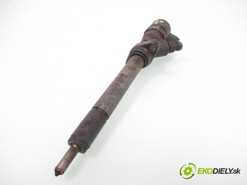 CITROEN C8 (EA_, EB_) VAN 2005 94,00 2.2 HDi - 4HW (DW12TED4) 2179,00 vstrekovač 0445110057 ; 9638488980 (Vstrekovač paliva)