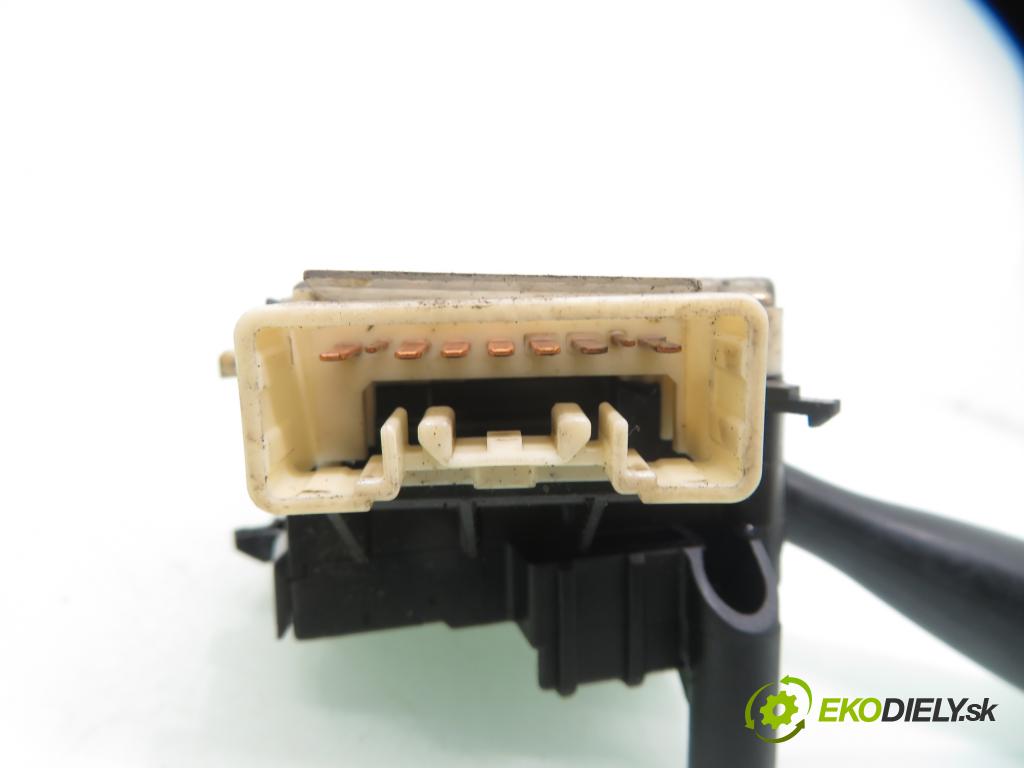 TOYOTA YARIS (_P1_) HB 2003 50,00 1.0 VVT- i 68 - 1SZ-FE 998,00 / páčka ľavá strana 1736481