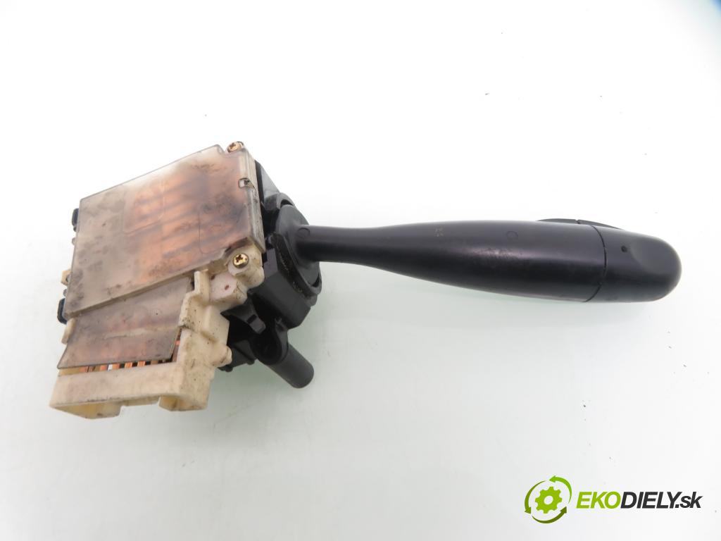 TOYOTA YARIS (_P1_) HB 2003 50,00 1.0 VVT- i 68 - 1SZ-FE 998,00 / ŘAZENÍ / levá strana 1736481