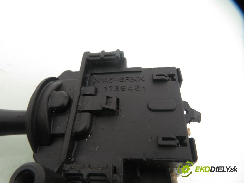 TOYOTA YARIS (_P1_) HB 2003 50,00 1.0 VVT- i 68 - 1SZ-FE 998,00 / ŘAZENÍ / levá strana 1736481