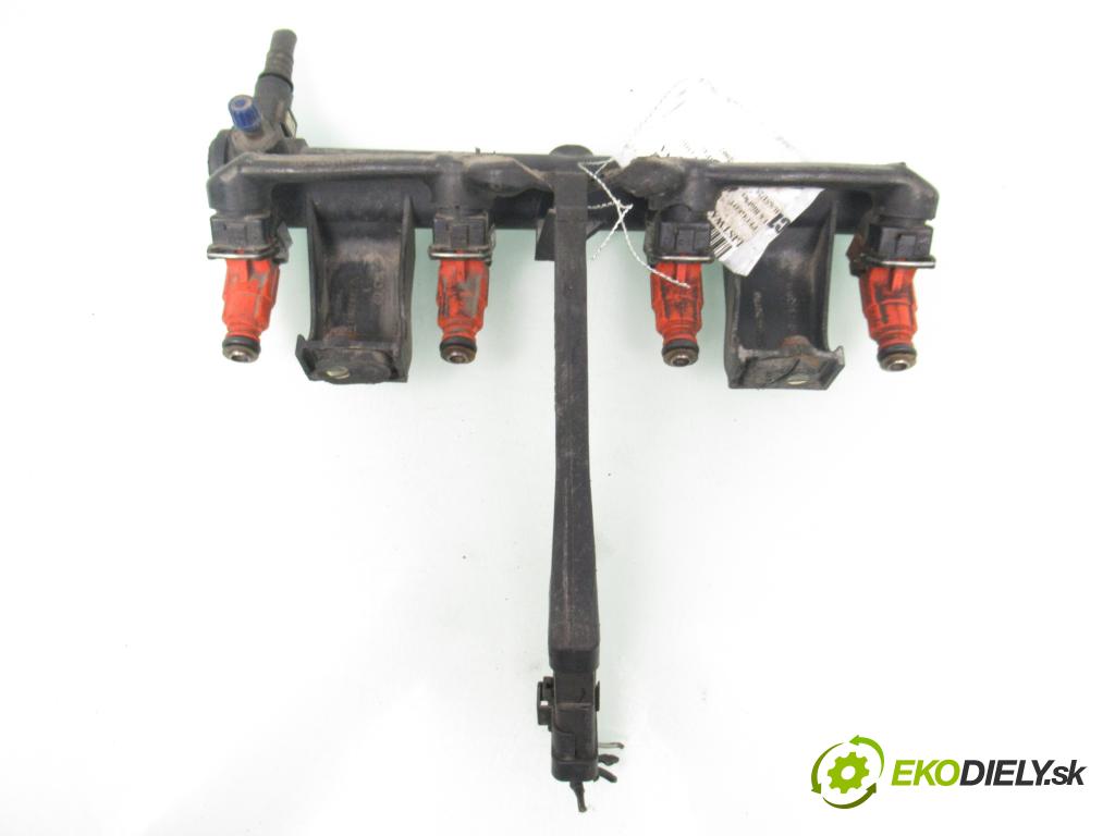 PEUGEOT 307 SW (3H) KOMBI 2002 81,00 1.6 16V - NFU (TU5JP4) 1587,00 lišta vstřikovací 9636520780 ; 0280156034 (Vstřikovací lišta)